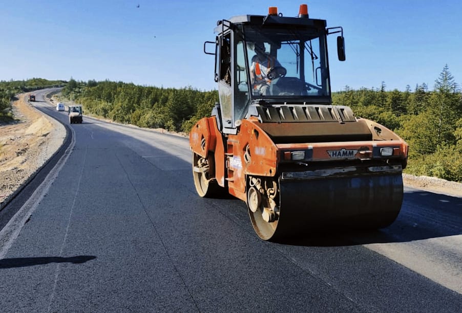 В Сахалинской области в асфальтобетонное покрытие переведено уже 150 из 200 км грунтовых разрывов на автодороге А-393